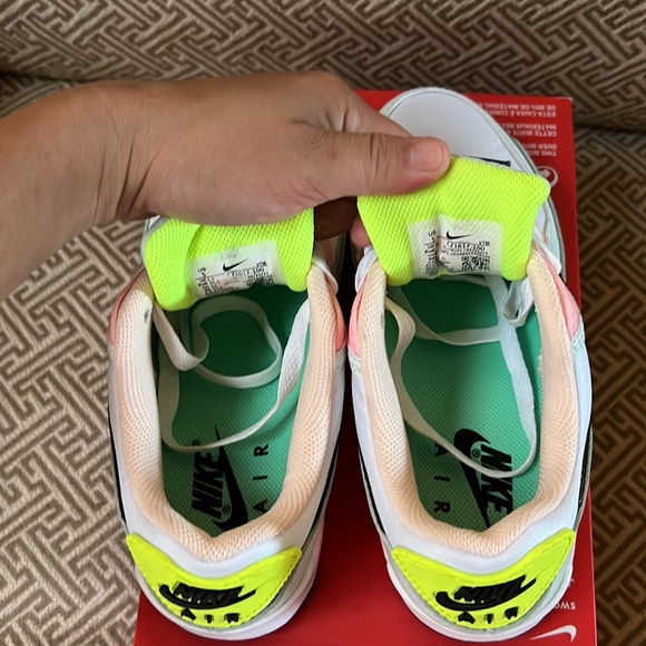 Nike Women’s Air Max 90 “Easter” - Picture 6 of 10